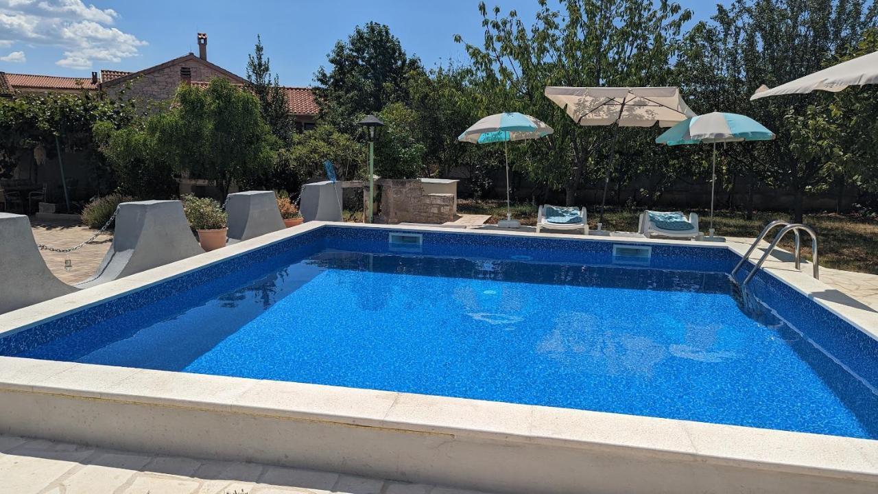 Apartman Aja Kaštelir Exterior foto